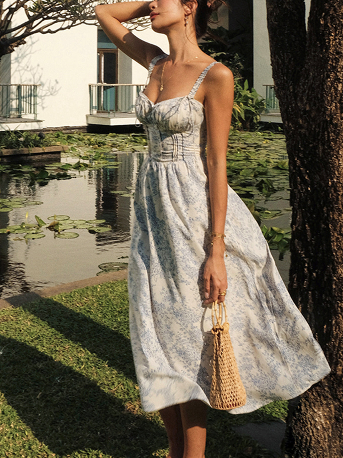 Sapphire Garden Çiçek Desenli İnce Askılı Midi Elbise