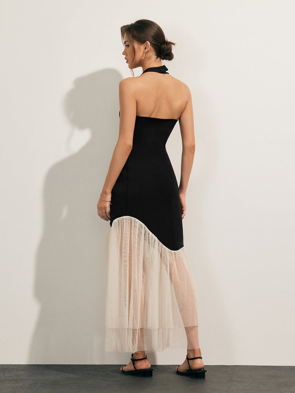 Tül Etek Uçlu Slim Halter Yaka Uzun Elbise