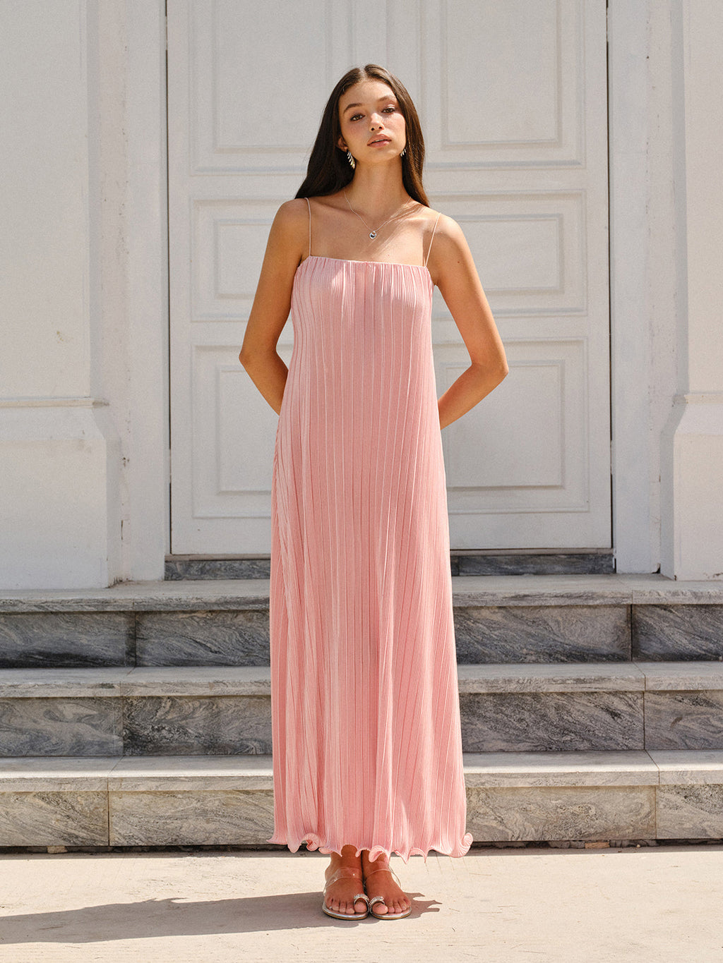 İnce Askılı Dikey Pileli Maxi Elbise