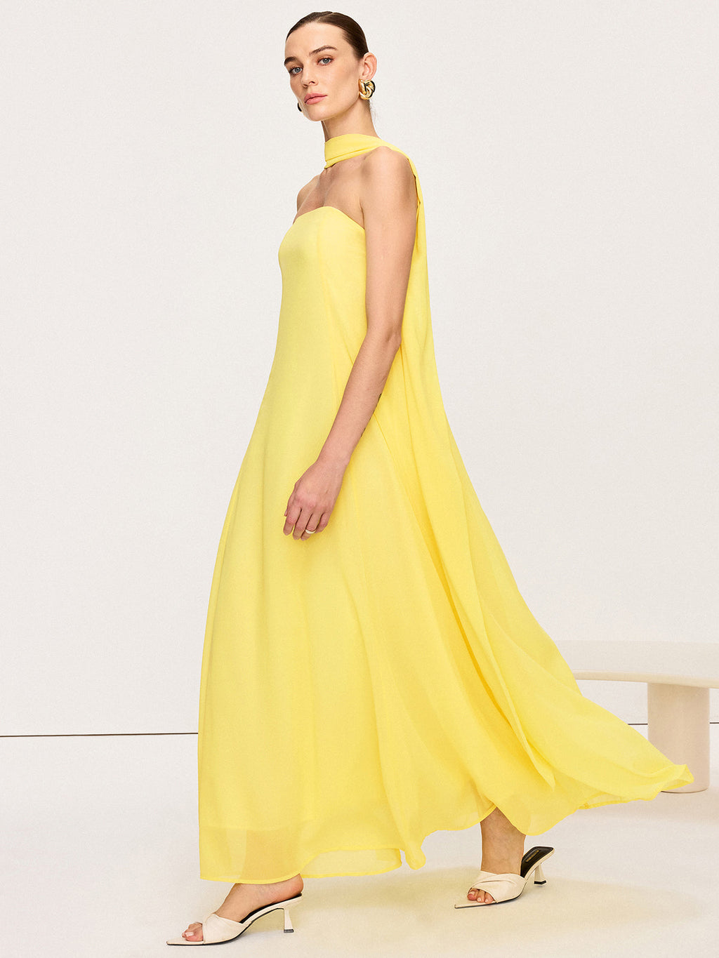Halter Yaka Şifon Maxi Elbise