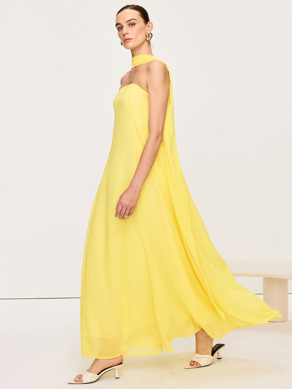 Halter Yaka Şifon Maxi Elbise