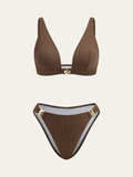 Metal Aksesuarlı Bikini Seti