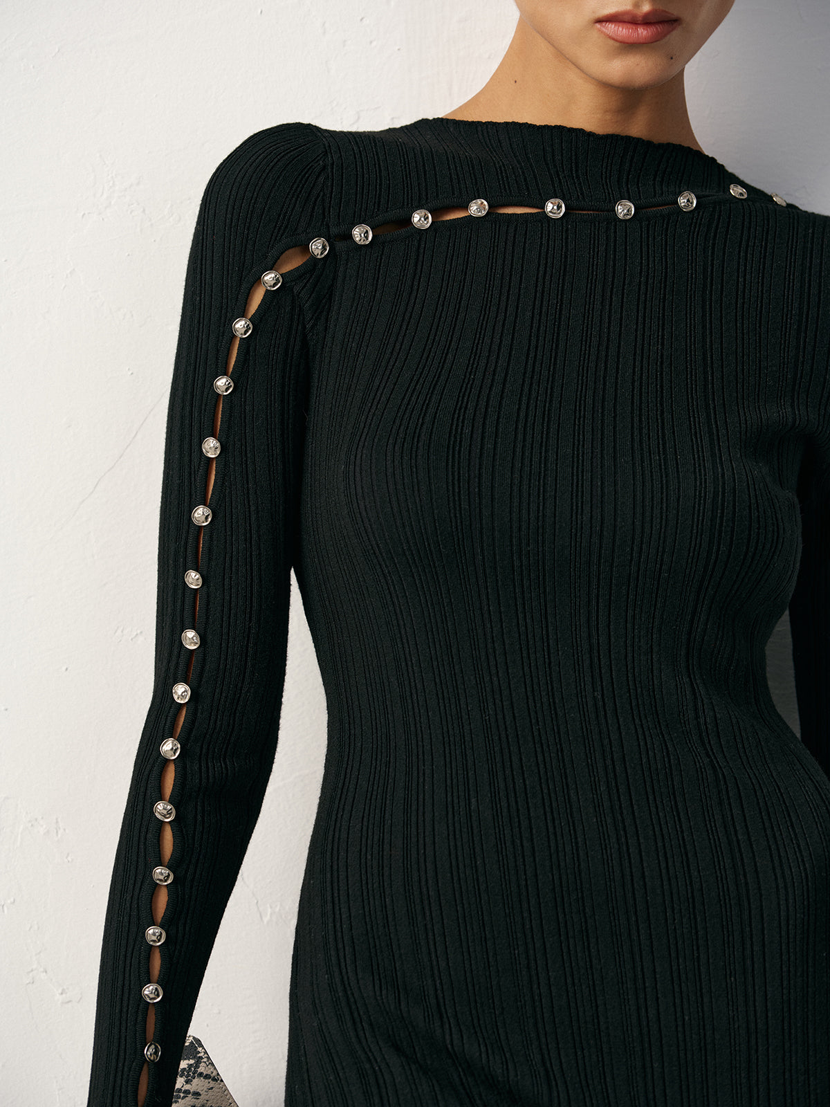 Dokulu İnci Detaylı Yün Karışımlı Vücuda Oturan Triko Elbise