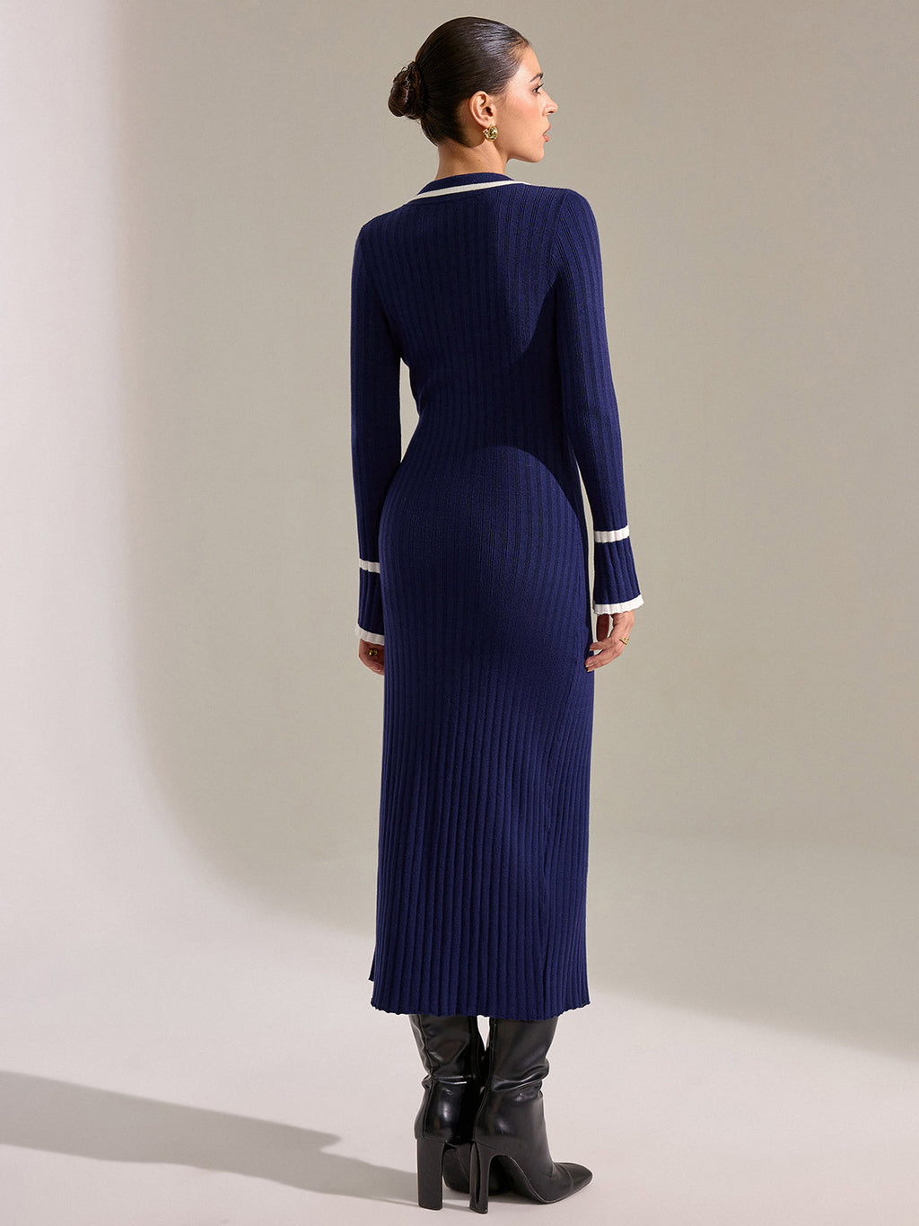Kontrast Biyeli Önden Düğmeli Slim Fit Midi Elbise