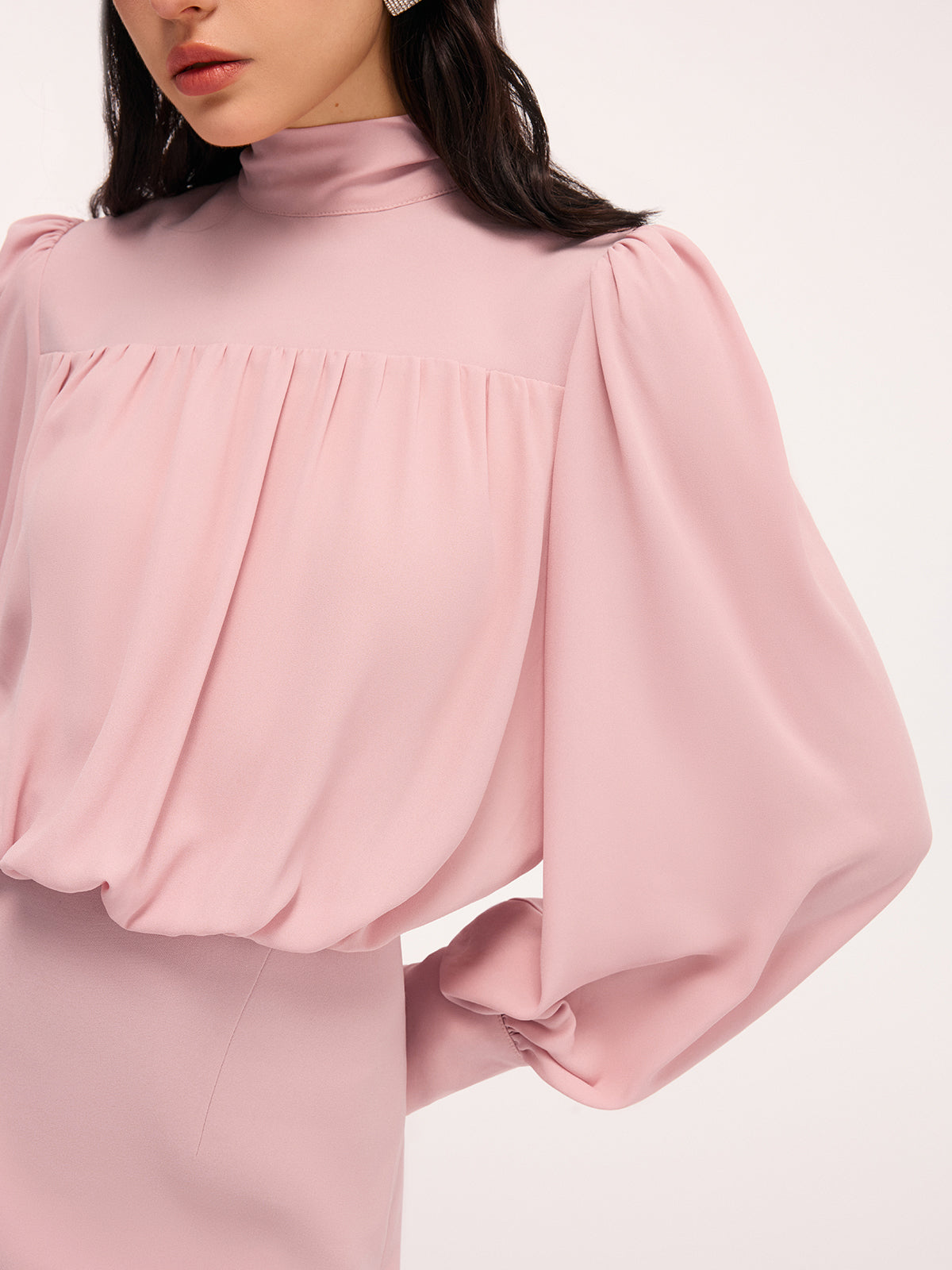 Sırt Fiyonk Detaylı Puff Kollu Blouson Elbise