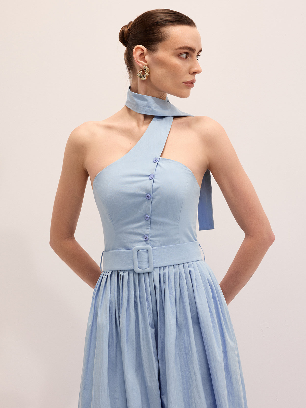 Halter Yaka Pamuk Karışımlı Kemerli Maxi Elbise