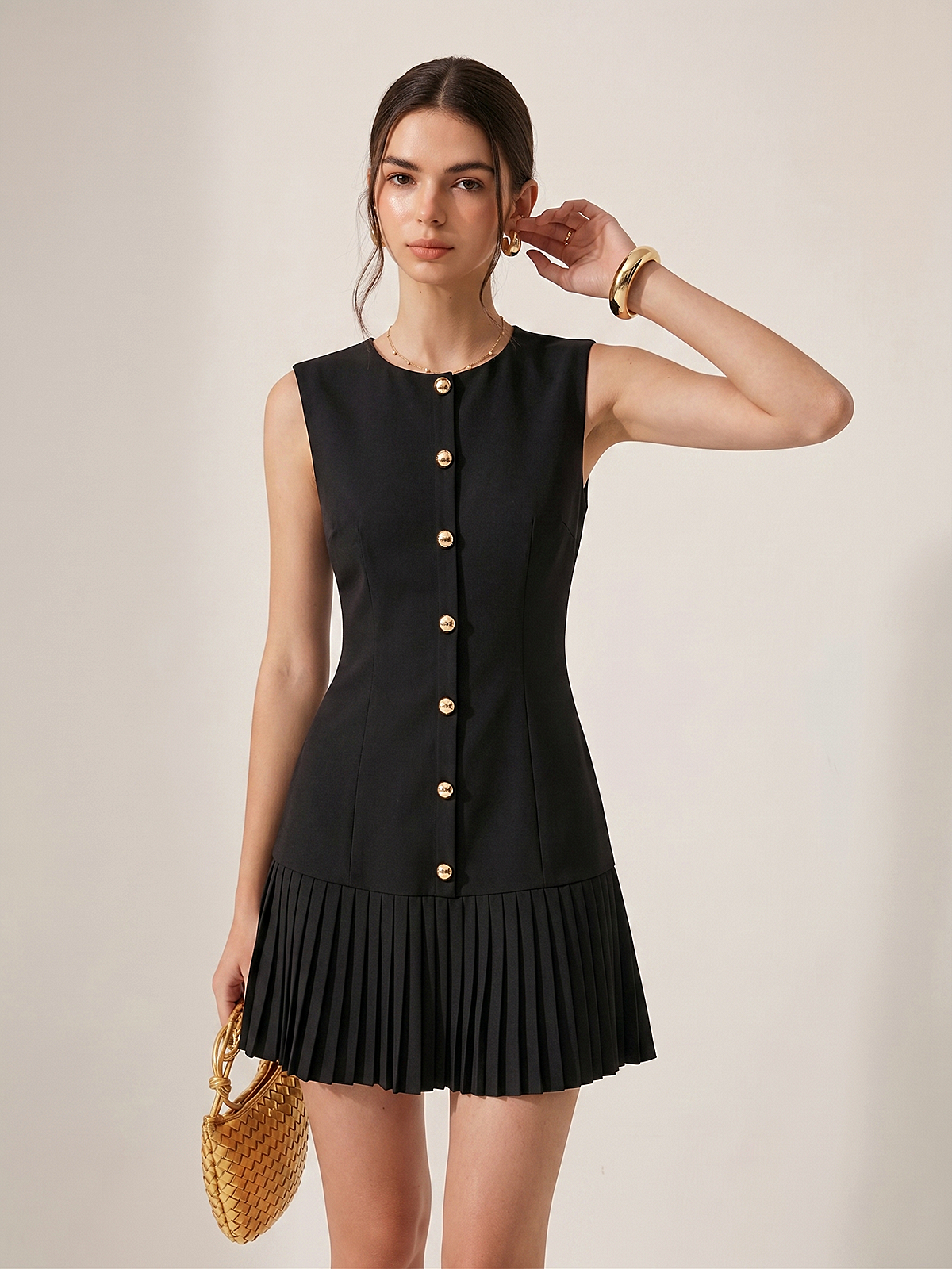 Metal Detaylı Kolsuz Slim Fit Pileli Mini Elbise