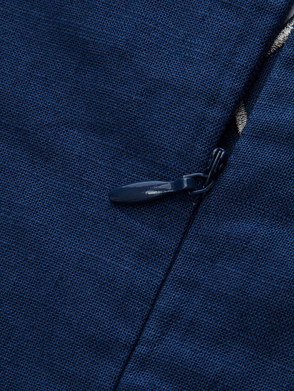 Keten ve Pamuklu Dekolteli Kontrast Stitch Mini Elbise